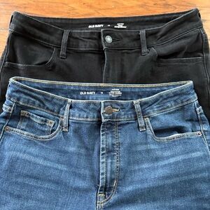 Lot of 2 Women’s High Waisted Old Navy Black and Blue Denim Skinny Jeans Size 12
